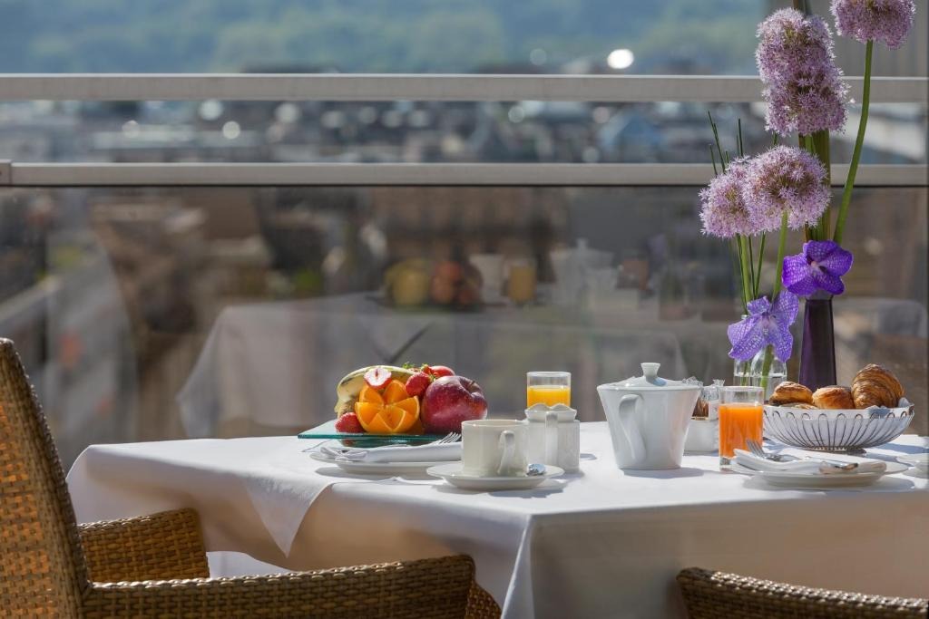 هتل رویال منوتل